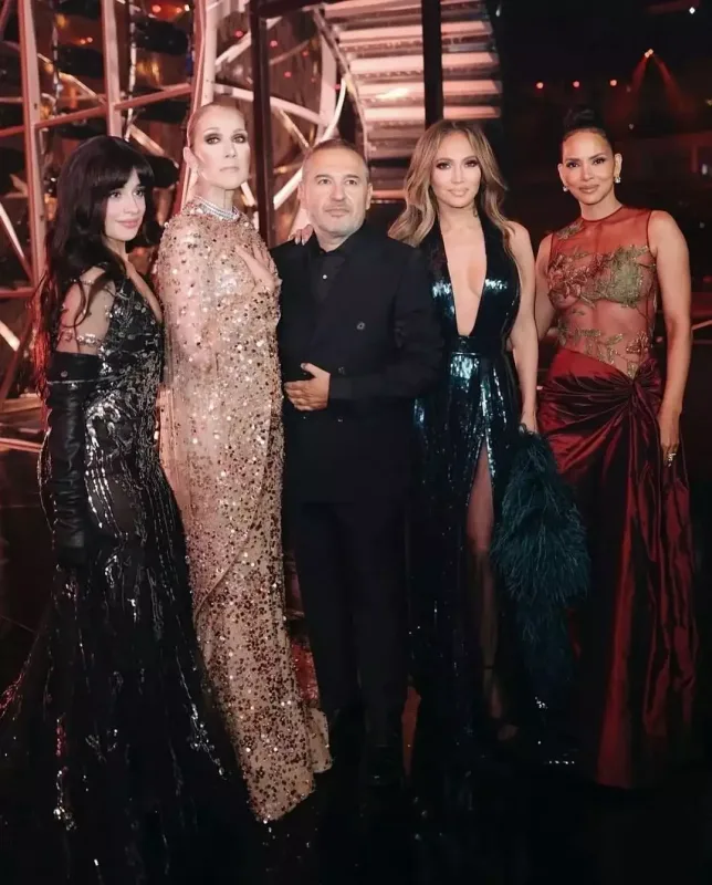 Ər-Riyadda ulduz keçidi