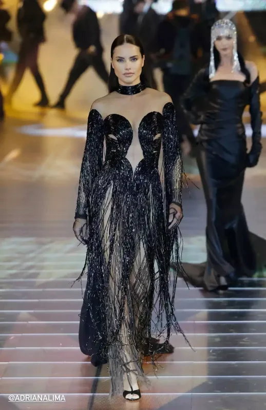 Şouya damğa vurdular