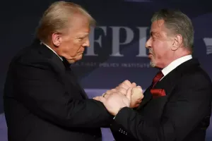 Aktyor Trampı “İkinci Corc Vaşinqton” adlandırdı