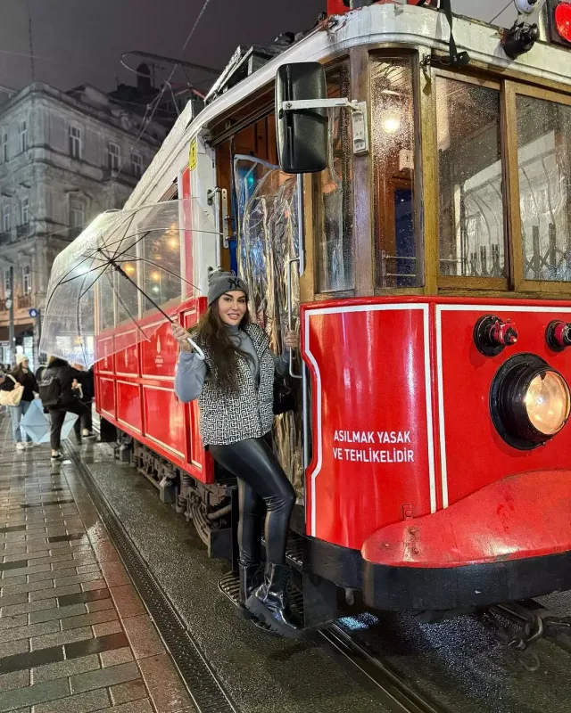 Fatimə İstanbulda qayda pozdu