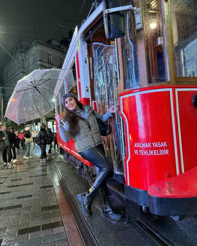 Fatimə İstanbulda qayda pozdu