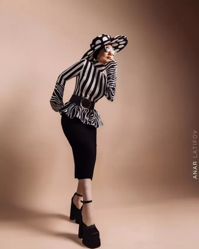 Xatundan fərqli şəkillər