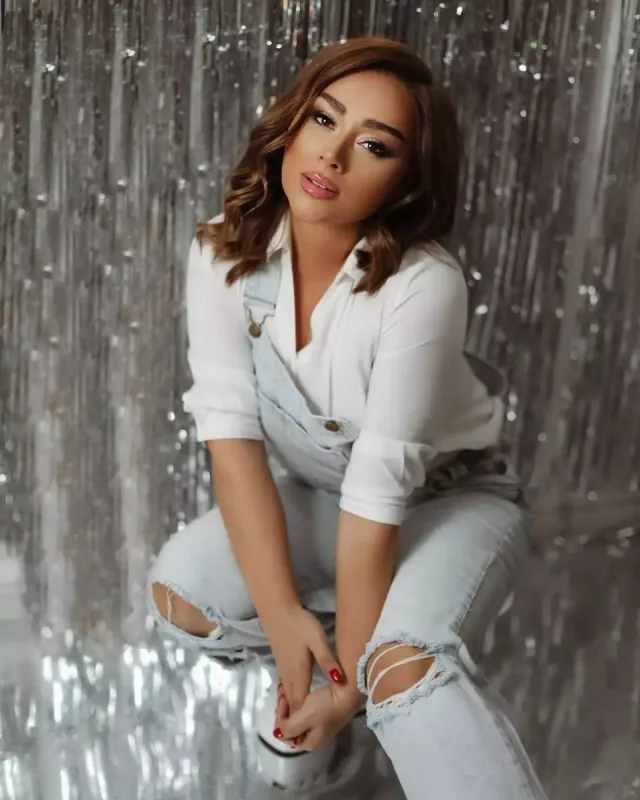 “Hamının ayaqqabısına baxıram, sonra ağlına”