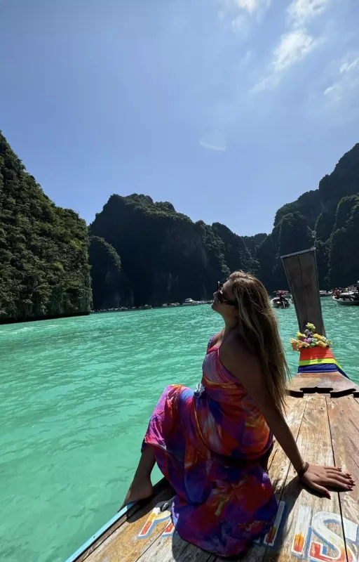 Kamilənin qızı ilə Tailand tətili