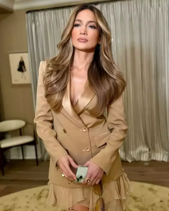 CeyLo görünüşü ilə valeh etdi