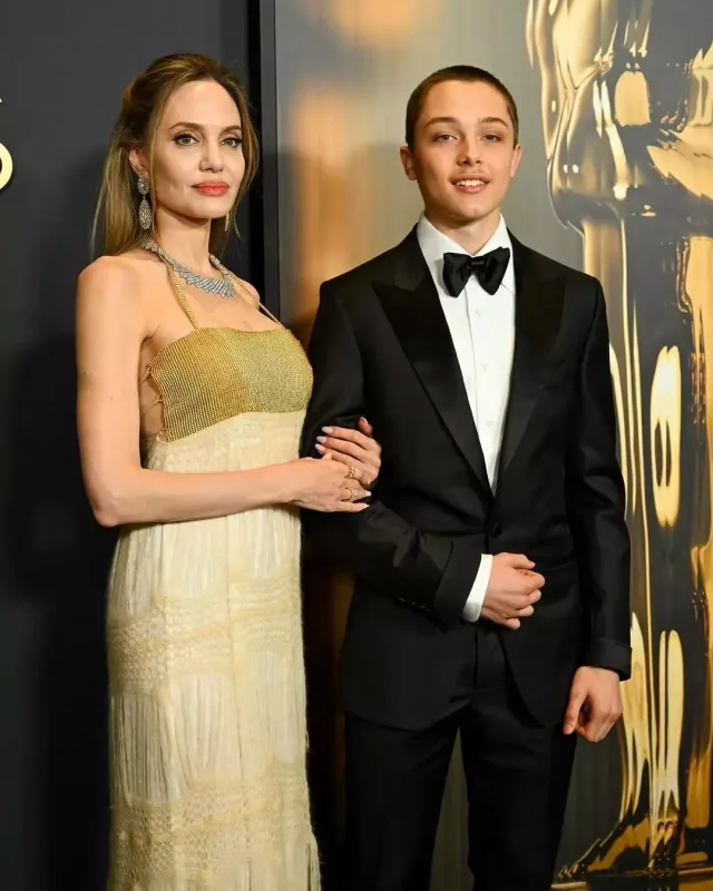 Ancelina oğlu ilə 3 ildən sonra...