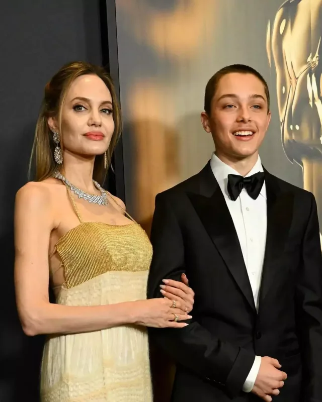 Ancelina oğlu ilə 3 ildən sonra...