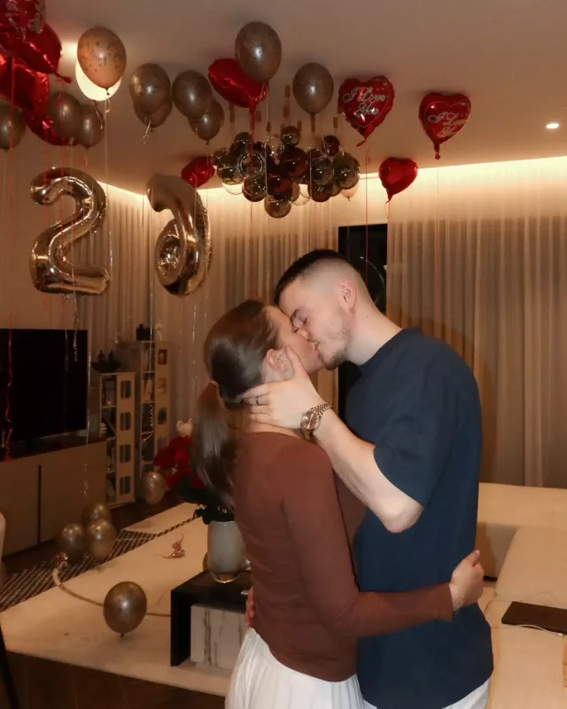 Məşhur müğənninin ikinci nəvəsi doğulacaq