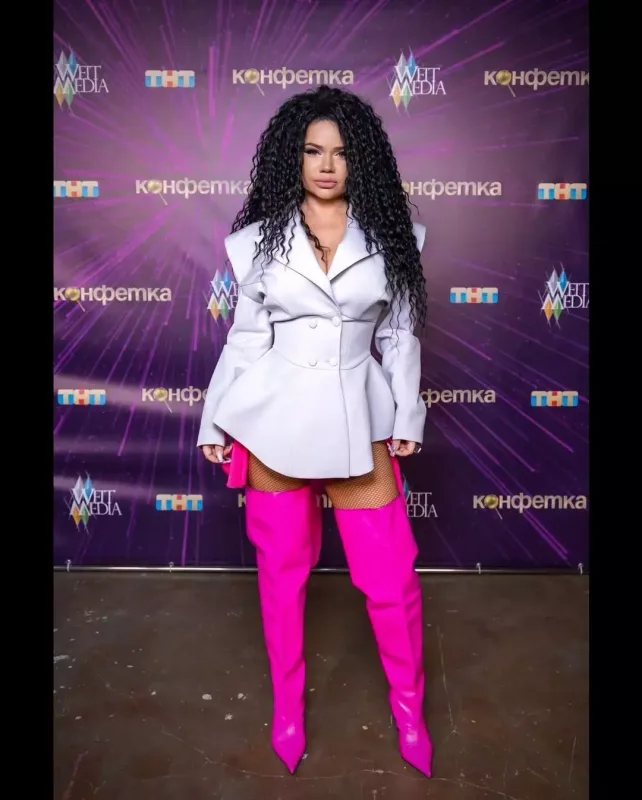 Rusiyalı müğənni ölümdən döndü