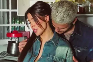 İkardidən 10 milyon dollar istəyir