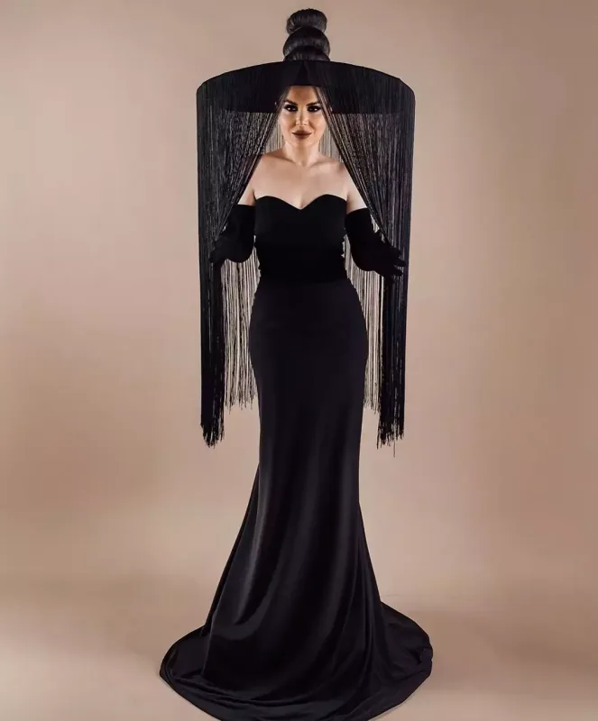 Xatun qaraya büründü