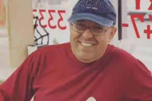 “Gəncliyi qara pul kimi xərclədim”