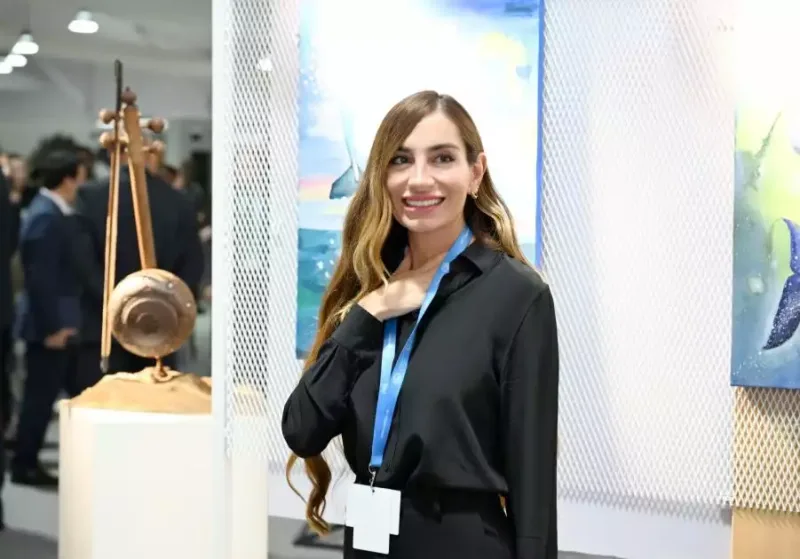 Leyla və Arzu Əliyevalar sərgidə - FOTOLAR