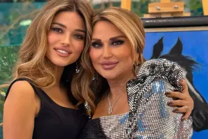 Mələkxanım Eyubova qudası ilə - Foto