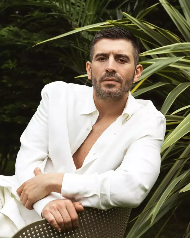 Çəhrayı geyindiyi üçün tənqid olundu