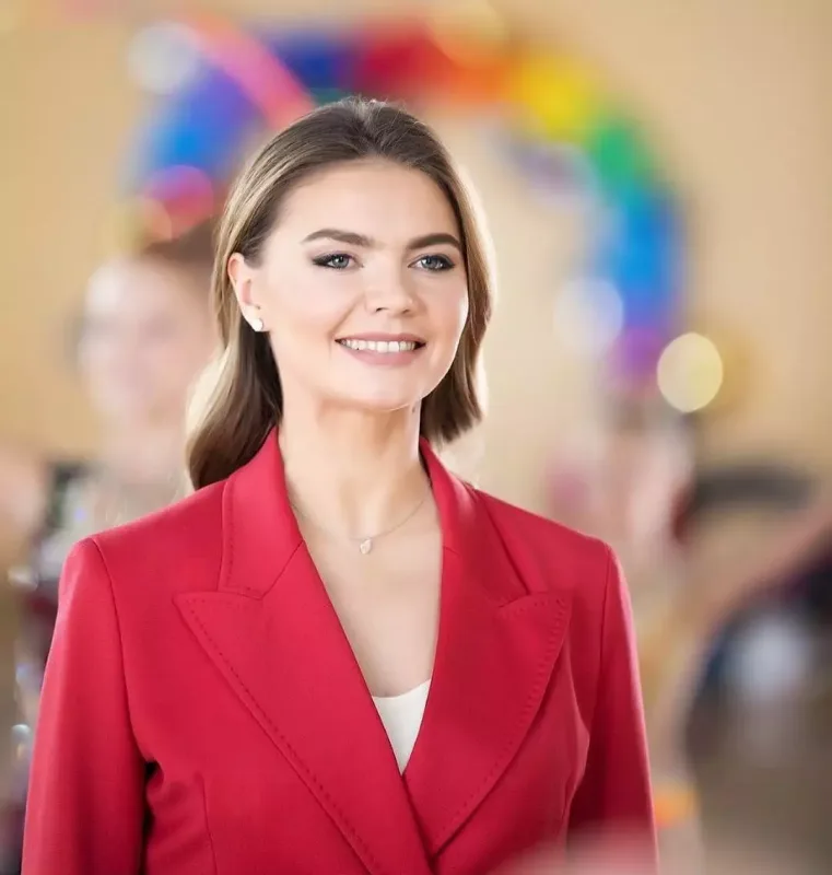 Alina Kabayeva üzə çıxdı!