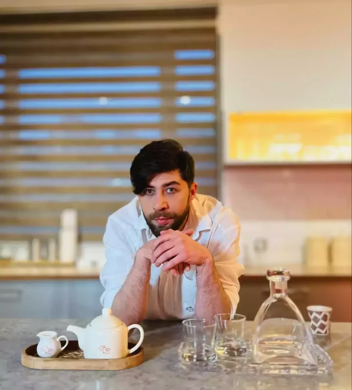 Samir özünə ev alır