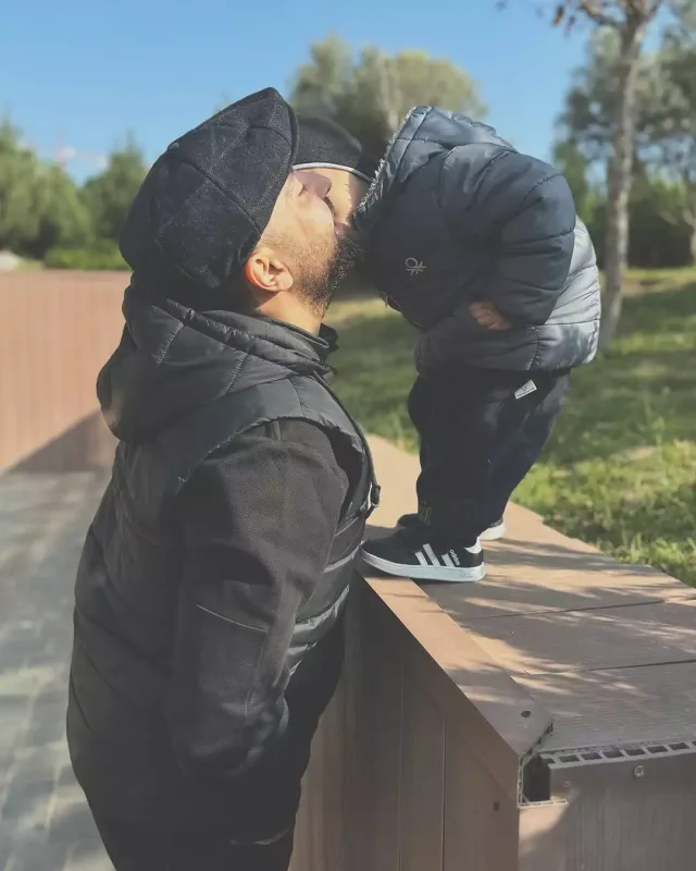 Azaddan övladları ilə fotolar