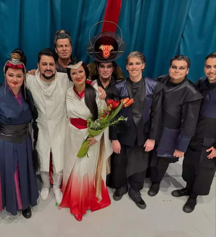 Yusif Eyvazov Macarıstanın baş naziri və xanımı ilə görüşdü