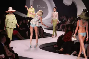 “Dior” Bakıdakı 4,3 milyonluq şirkətini ləğv etdi