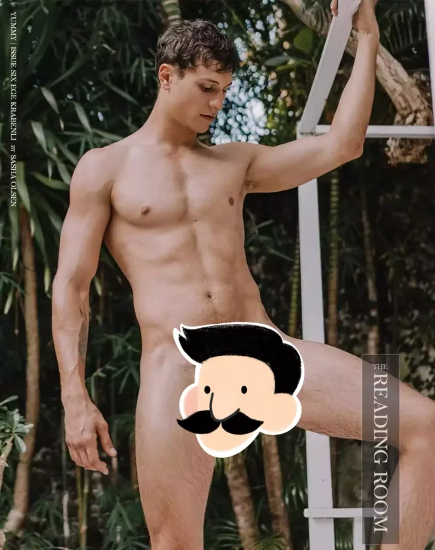 Türk modelin çılpaq fotoları üzə çıxdı