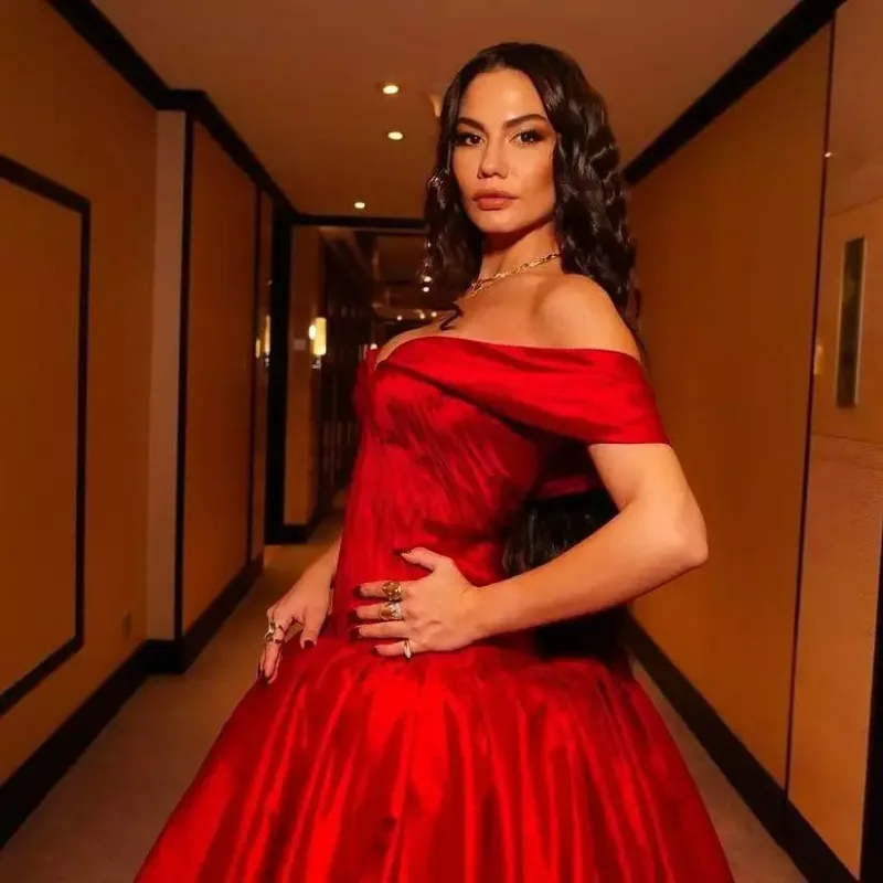 Demet Dubayda  “Ən yaxşı aktrisa” ödülünü aldı