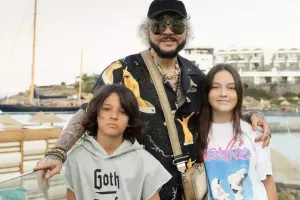 Kirkorov buna görə uşaqlarını Dubaydakı məktəbdən çıxartdı