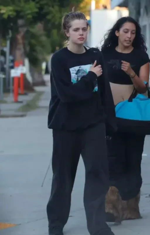 Ancelina və Bredin qızı bu halda görüntüləndi