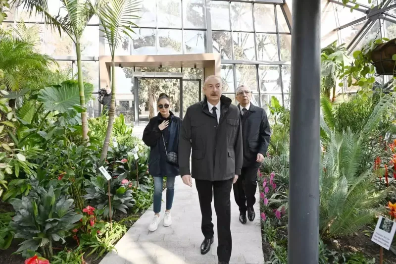 Prezident ailəsi ilə Mərkəzi Nəbatat Bağının açılışında