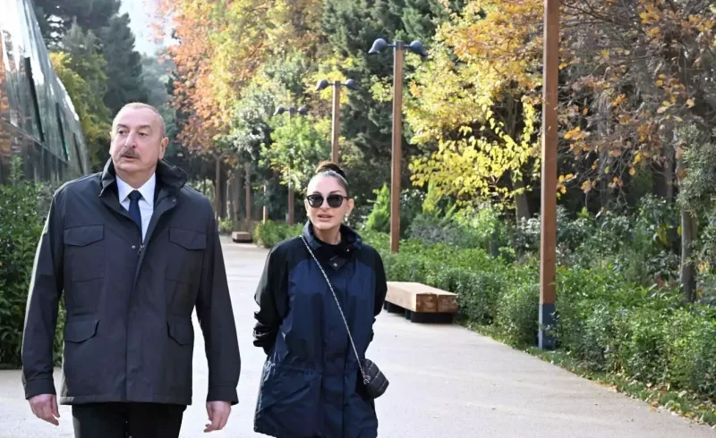 Prezident ailəsi ilə Mərkəzi Nəbatat Bağının açılışında