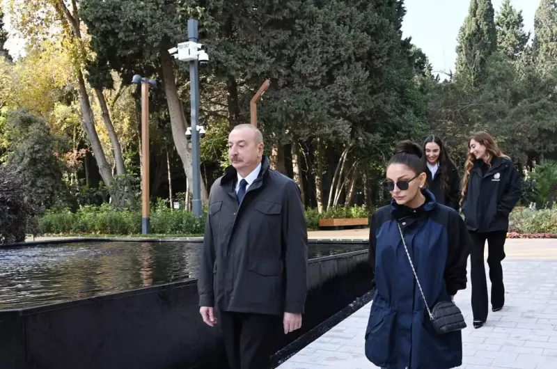 Prezident ailəsi ilə Mərkəzi Nəbatat Bağının açılışında