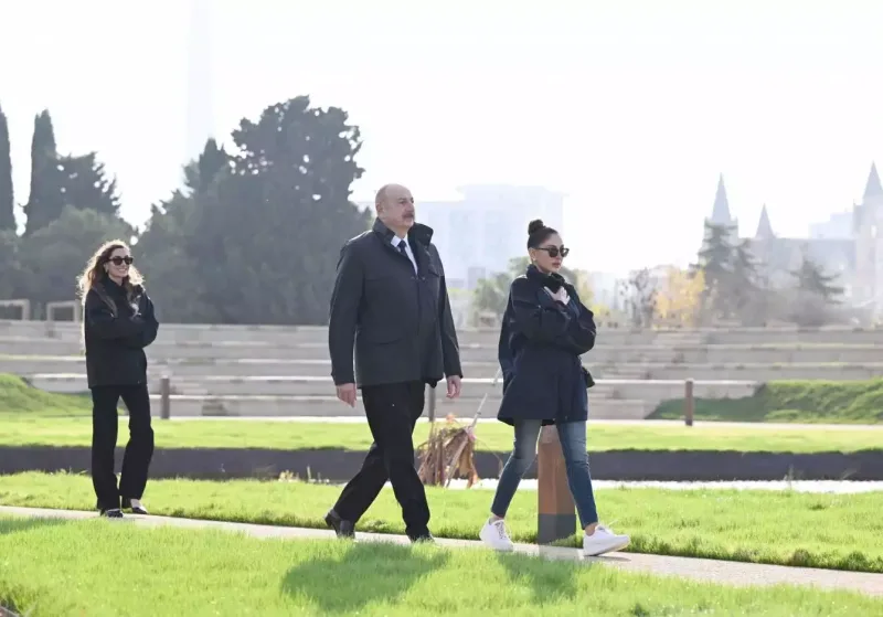 Prezident ailəsi ilə Mərkəzi Nəbatat Bağının açılışında