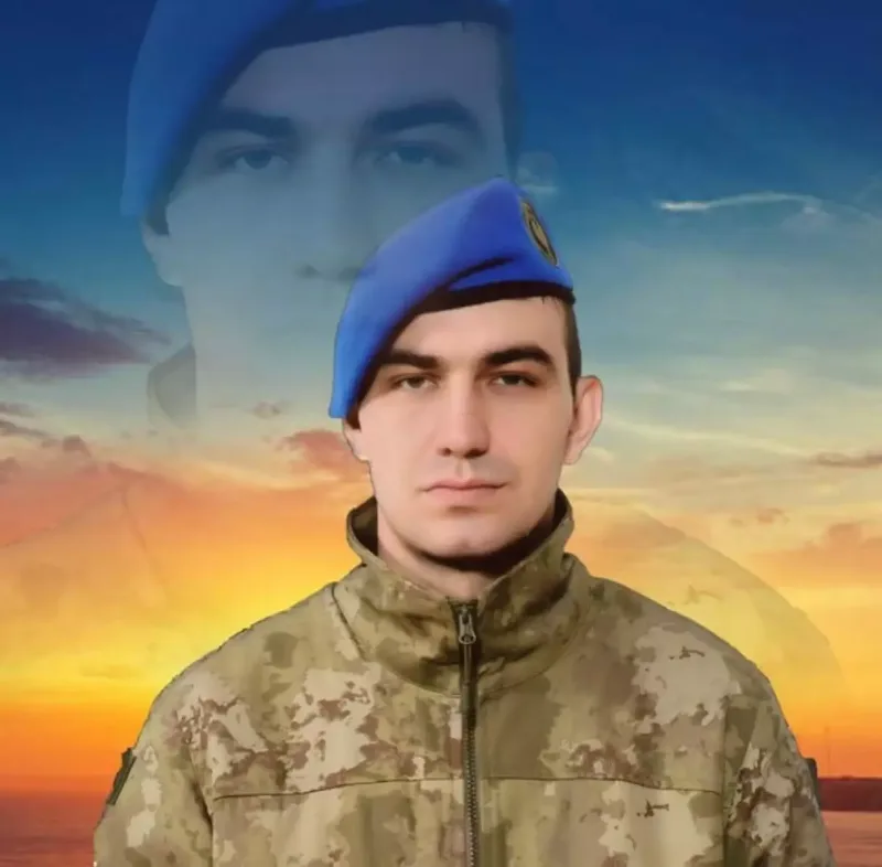 Əsgərlikdən qayıtdı...