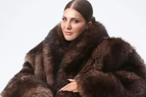 Sibel bu dəfə kürkü ilə gündəmdə