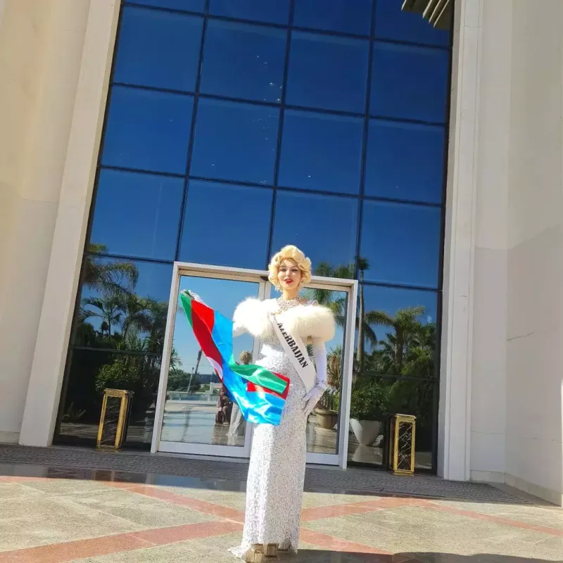 Naina gözəllik müsabiqəsində “Merlin Monro” oldu