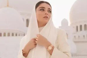 Ayça Ayşin Turan Şeyx Zayeddə...