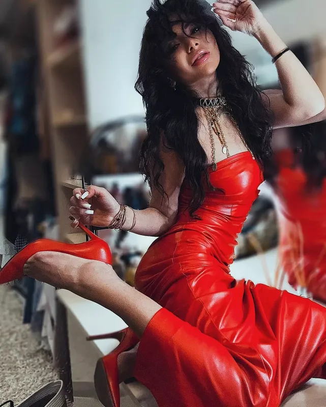 Ayseldən çılğın pozalar