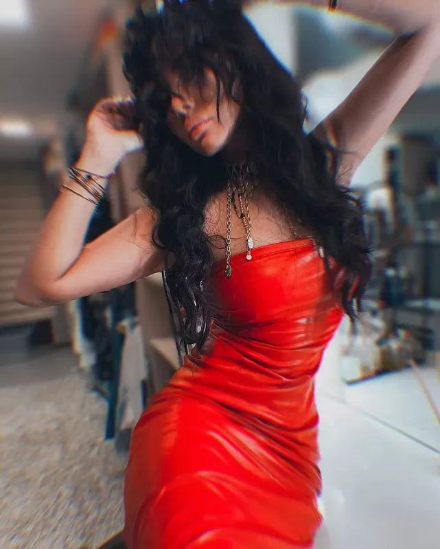 Ayseldən çılğın pozalar