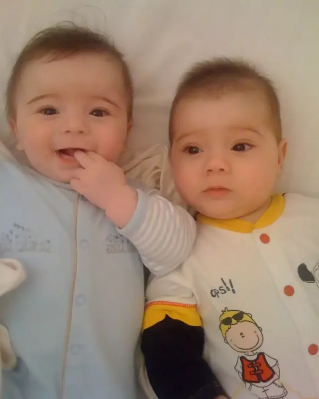 “Sizinlə fəxr edirəm” - Emindən oğullarına