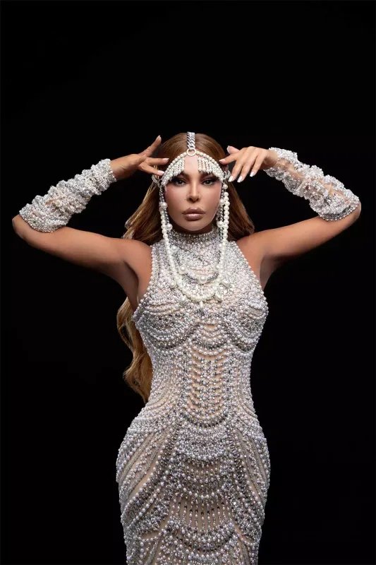 Aygün Kazımova mirvariyə büründü