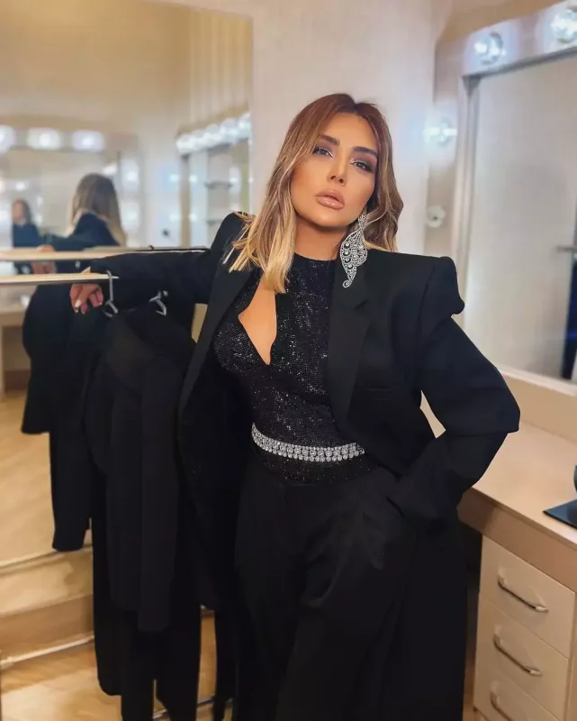 Zülfiyyənin qara “look”u