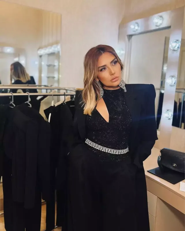 Zülfiyyənin qara “look”u