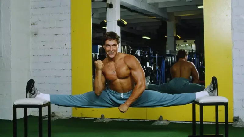 Van Dammın oğlu atası kimi karateyə başladı