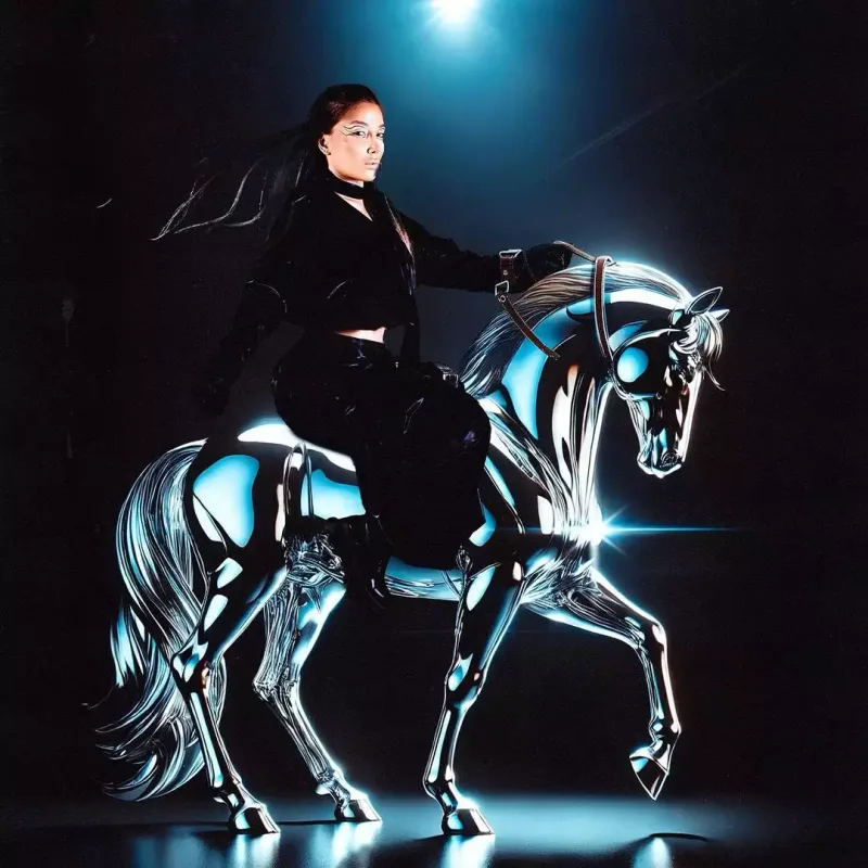 “Özüm kimi, sözüm kimiyəm!”