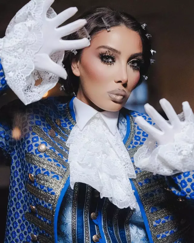 “Özüm kimi, sözüm kimiyəm!”