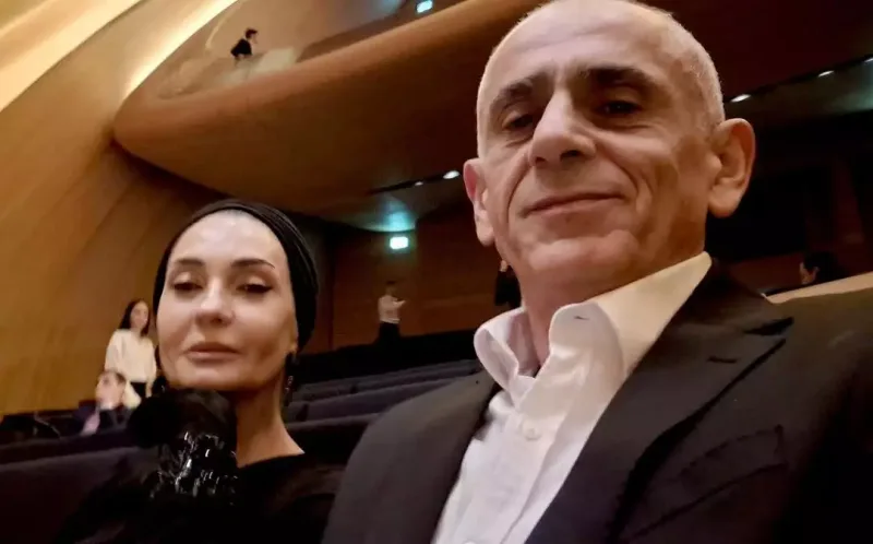 Gülzar Qubanova əri ilə film təqdimatında