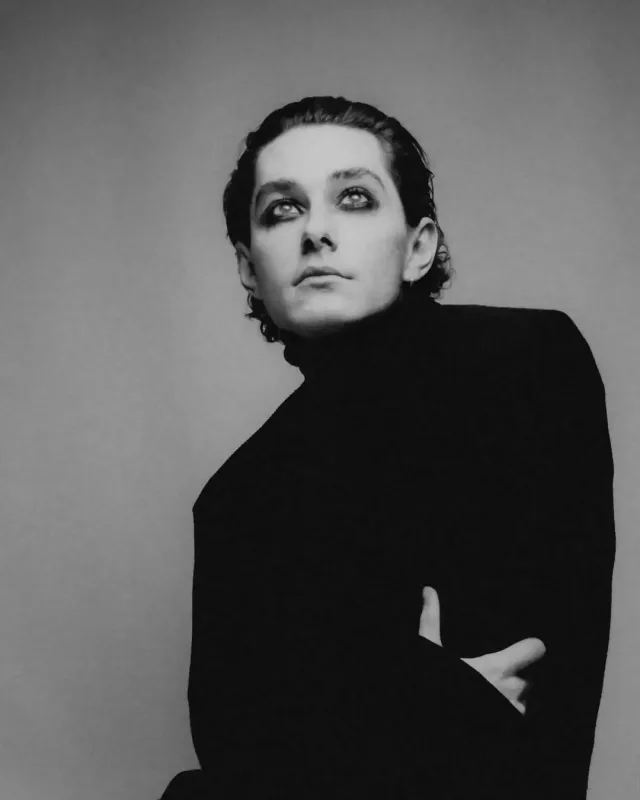 Anardan ağlı-qaralı şəkillər