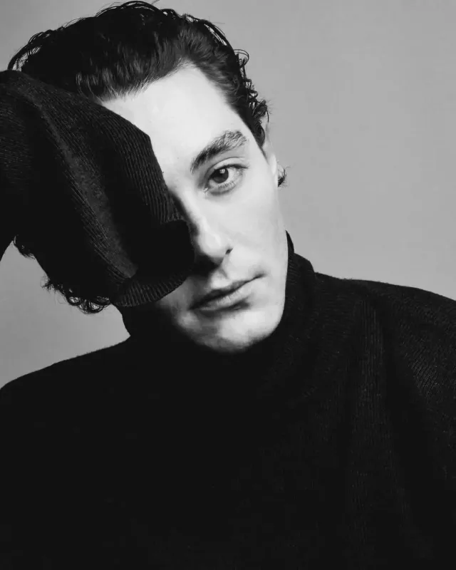 Anardan ağlı-qaralı şəkillər