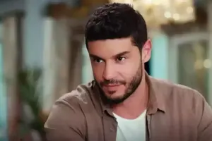 Berk Oktay son halı ilə məəttəl qoydu