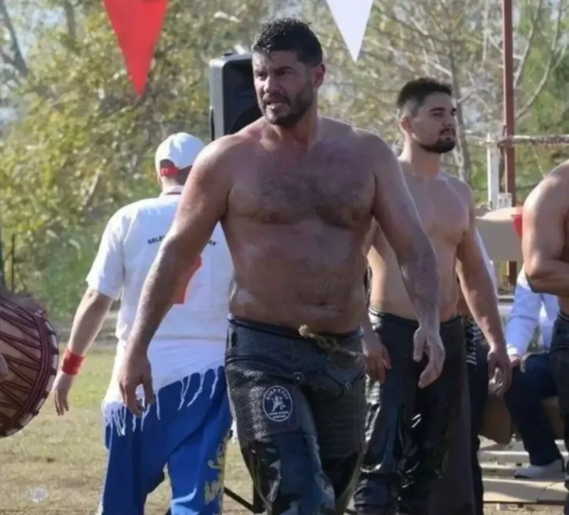 Berk Oktay son halı ilə məəttəl qoydu